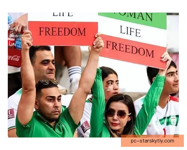 伊朗男女足拒唱国歌抗议女性权利